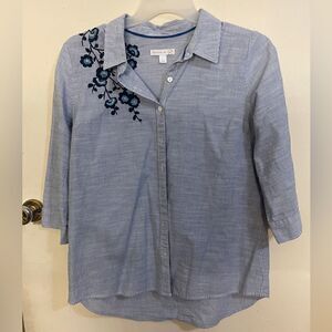Women’s WESTPORT 1962 Embroidered button-down shirt. Size large.